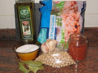 GARBANZOS CON GAMBAS