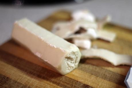 Croquetas de queso de cabra y cebolla caramelizada Croquetas de queso de cabra y cebolla caramelizada