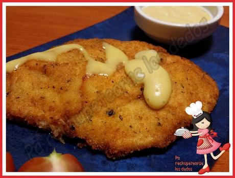 * Filetes de pollo empanado con salsa a la mostaza y miel (tradicional) * Filetes de pollo empanado con salsa a la mostaza y miel (tradicional)