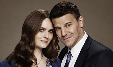 Novedades seriéfilas: Bones, The Fosters, Outlander, Rambo, Transparent, trailers y últimos fichajes.