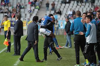 A golpes de ritmo y de fe A golpes de ritmo y de fe