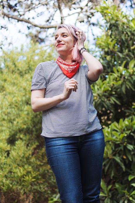 Spring Capsule Wardrobe: el fin. outfit-remera-rayada-instituto-gabriela-mistral-textil-e-indumentaria-pelo-rosa-pastel-paris-ideas-para-vestirse-argentina-2015