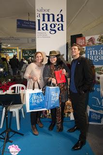 Bloguera del Año 2015. Me dieron el premio durante la apertura en el puente de la Inmaculada para Sabor A Malaga donde me dieron el Premio a La Mayor Comunicación y Difusión en redes con Sabor a Malaga y Gastronomia de la tierra. Y dieron los diploma... Bloguera del Año 2015. Me dieron el premio durante la apertura en el puente de la Inmaculada para Sabor A Malaga donde me dieron el Premio a La Mayor Comunicación y Difusión en redes con Sabor a Malaga y Gastronomia de la tierra. Y dieron los diploma...