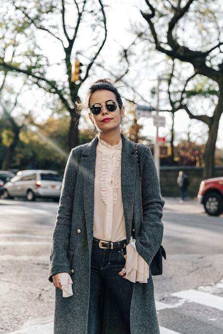 Guggeheim-Grey_Long_Coat-Ruffled_Shirt-Guess_Jeans-Valentino_Shoes-Chanel_Vintage_Bag-Outfit-Look_Of_The_Day-NY-24