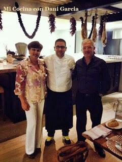 LUBINA FRITA A LA PIMIENTA (RECETA DEL GENIAL CHEF MALAGUEÑO DANI GARCIA) LUBINA FRITA A LA PIMIENTA (RECETA DEL GENIAL CHEF MALAGUEÑO DANI GARCIA)