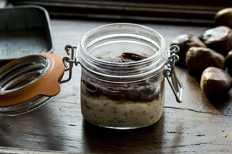 SEMIFRÍO DE CASTAÑAS CON COBERTURA DE CHOCOLATE, EN VASITO SEMIFRÍO DE CASTAÑAS CON COBERTURA DE CHOCOLATE, EN VASITO