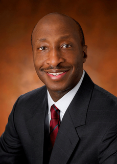 Kenneth Frazier nuevo CEO de Merck & Co desde el 1 enero 2011