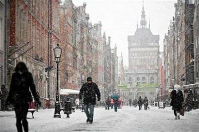 Al menos 30 muertos en Polonia por el temporal de frío Al menos 30 muertos en Polonia por el temporal de frío