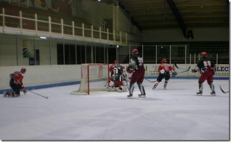 Foto cedida por ACH Jaca Hockey Hielo: Aramón Jaca goleó 1-10 en Anglet.