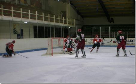 Hockey Hielo: Aramón Jaca goleó 1-10 en Anglet.