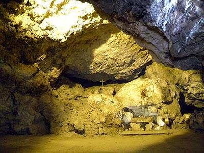 LIBANO: EL VALLE SAGRADO DE QADISHA LIBANO: EL VALLE SAGRADO DE QADISHA