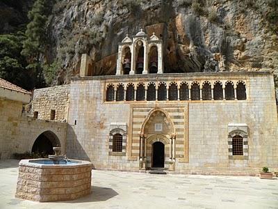 LIBANO: EL VALLE SAGRADO DE QADISHA LIBANO: EL VALLE SAGRADO DE QADISHA