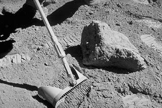 ¿Podrían agricultores espaciales cultivar en otros planetas? Fotografía de la superficie de la Luna