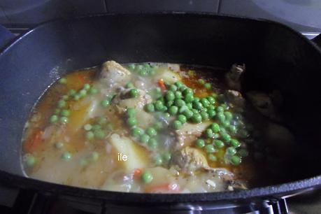 Pollo y papas o patatas a la cacerola Pollo y papas o patatas a la cacerola