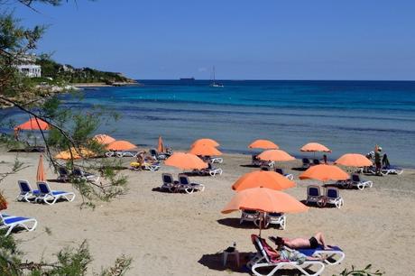 La Odisea a Dúo regresa con: Malta, el país ornitorrinco En la playa de Mellieha