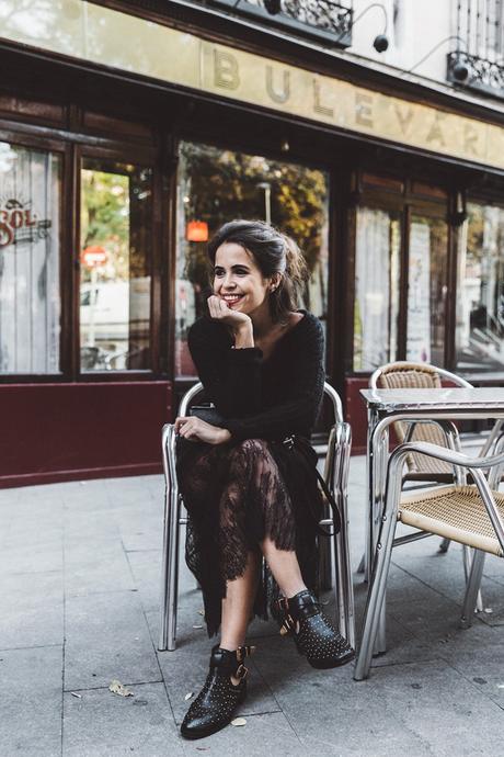 Lace_Skirt-Black-Sweater-Majorica_Jewels-Outfit-Street_Style-2