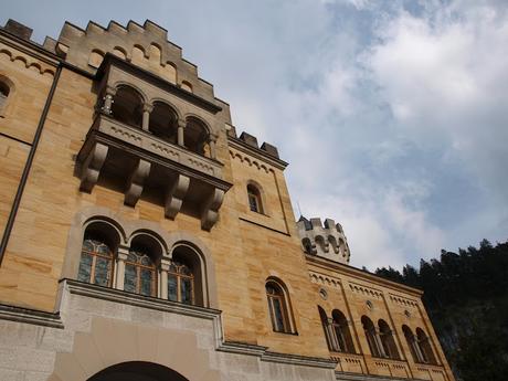 Castillo de Füssen, fotos y mapas para llegar a la tienda de entradas y autobús del castillo.