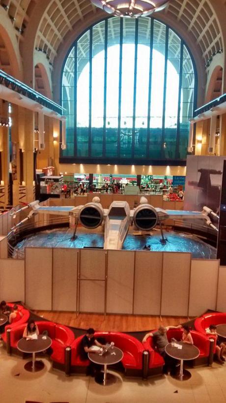 @Abasto_Shopping: En Buenos Aire aterrizó una réplica de una X-Wing @StarWarsLatAm @Abasto_Shopping: En Buenos Aire aterrizó una réplica de una X-Wing @StarWarsLatAm