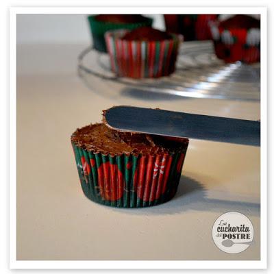 NAVIDAD 2015 (I): CUPCAKES DE CHOCOLATE ESPECIADO / CHRISTMAS 2015 (I): SPICY CHOCOLATE CUPCAKES NAVIDAD 2015 (I): CUPCAKES DE CHOCOLATE ESPECIADO / CHRISTMAS 2015 (I): SPICY CHOCOLATE CUPCAKES
