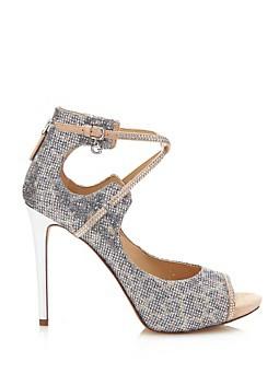 Looks con Brillo y Metalizados para Fin de Año Looks con Brillo y Metalizados para Fin de Año