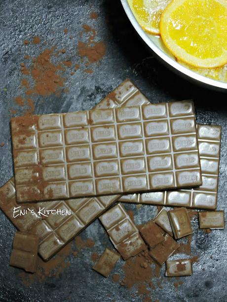 Turron de chocolate, almendras y naranjas confitadas!