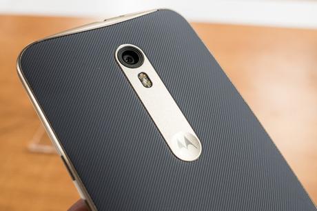 Así podría ser el próximo Moto X, menudo cacharro metálico