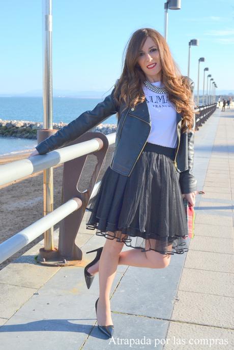 LOOK DE NOCHE: FALDA DE TUL Y CAMISETA