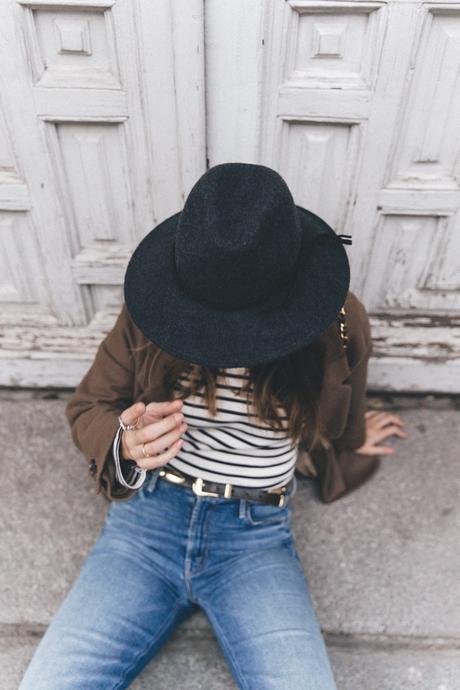 MotherDenim-Cropped_Jeans-Striped_Top-Grey_Hat-Camel_Coat-Black_Booties-Vintage_Belt-Outfit-Street_Style-46