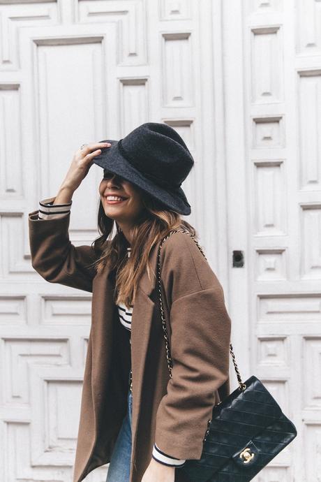 MotherDenim-Cropped_Jeans-Striped_Top-Grey_Hat-Camel_Coat-Black_Booties-Vintage_Belt-Outfit-Street_Style-39