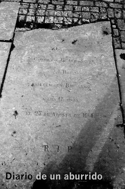 Bruselas: El mercado de la Plaza Meudon y un cementerio convertido en parque infantil Bruselas: El mercado de la Plaza Meudon y un cementerio convertido en parque infantil