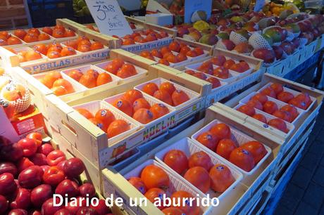 Bruselas: El mercado de la Plaza Meudon y un cementerio convertido en parque infantil Bruselas: El mercado de la Plaza Meudon y un cementerio convertido en parque infantil