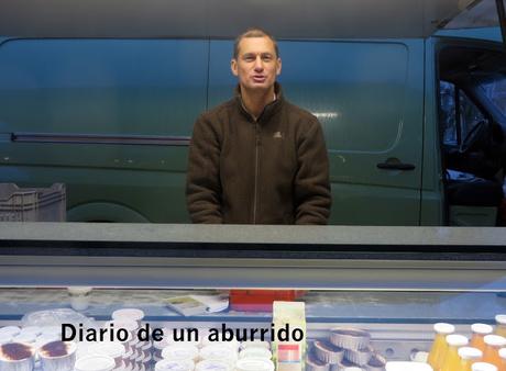 Bruselas: El mercado de la Plaza Meudon y un cementerio convertido en parque infantil Bruselas: El mercado de la Plaza Meudon y un cementerio convertido en parque infantil