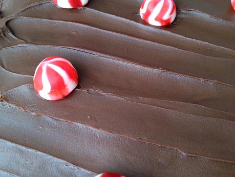 postres chocolate recetas para muchos recetas postres festivos holiday fudge brownies Fudge brownie navideño recetas rápidas recetas faciles recetas postres delikatissen ganache de chocolate candy cane postres chocolate recetas para muchos recetas postres festivos holiday fudge brownies Fudge brownie navideño recetas rápidas recetas faciles recetas postres delikatissen ganache de chocolate candy cane