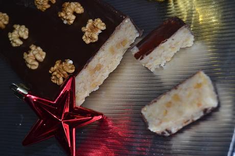 Turrón de Nata  Nueces Cubierto de Chocolate