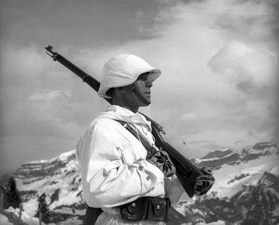Hitler y la neutralidad Suiza Hitler y la neutralidad Suiza