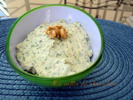 Pasta de roquefort, rúcula y nueces