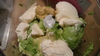 TACOS HITCHCOOK DE BONITO, PICO DE GALLO Y MOUSSE DE AGUACATE TACOS HITCHCOOK DE BONITO, PICO DE GALLO Y MOUSSE DE AGUACATE