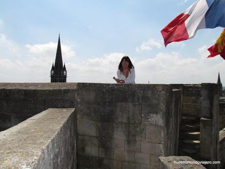 Caen; renacida desde los escombros