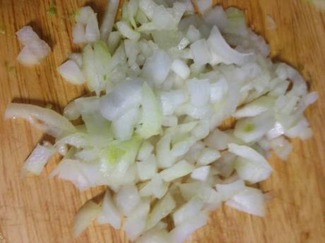 NACHOS CON GUACAMOLE Y SALMÓN NACHOS CON GUACAMOLE Y SALMÓN