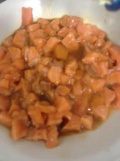 NACHOS CON GUACAMOLE Y SALMÓN NACHOS CON GUACAMOLE Y SALMÓN