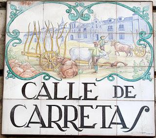 La Puerta del Sol y los cafés de tertulias. La Puerta del Sol y los cafés de tertulias.