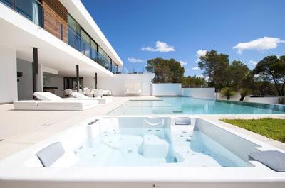 Villa Minimalista en la Isla de Ibiza