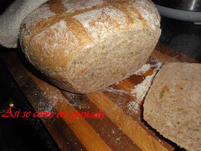 Pan integral de aceitunas