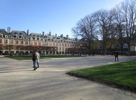 Domingo en París: Les Marais y Republique PARIS
