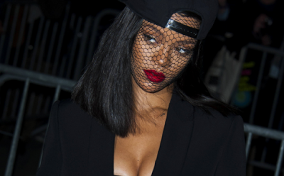 Rihanna evacuada de una discoteca por tiroteo