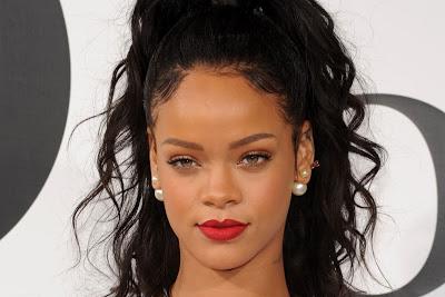 Rihanna evacuada de una discoteca por tiroteo