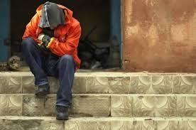 Aporofobia: miedo o rechazo a los pobres. Aporofobia: miedo o rechazo a los pobres.