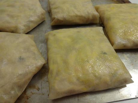 MINI PASTILLA AU POULET (CUISINE MAROCAINE)/ MINI CHICKEN PASTILLA (MOROCCAN CUISINE) / MINI PASTILLA CON POLLO (COCINA MARROQUI) image