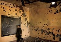 Mira y Aprende (Sergio Caro). Escuela en Shindand, Afganistán 2007. Fotografia-de-guerra
