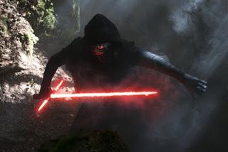 Kylo Ren y su espada láser Kylo Ren y su espada láser